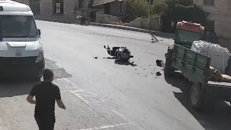 Mersin’de Motosiklet Traktörle Çarpıştı: 1 Yaralı