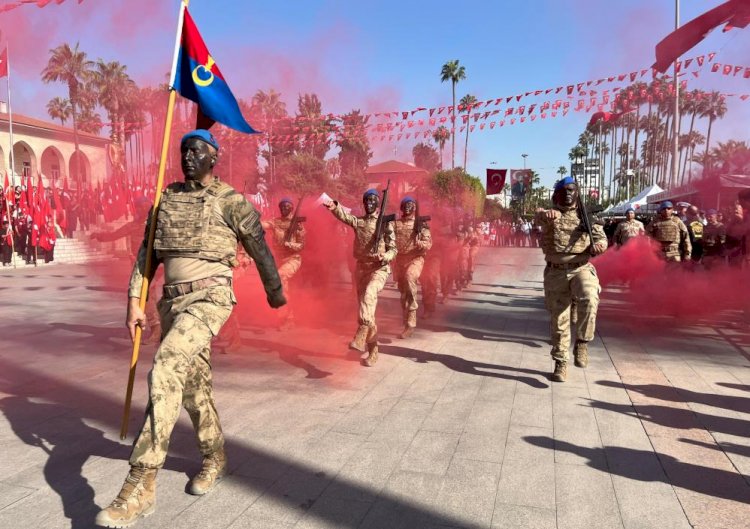 Mersin'de Cumhuriyet Bayramı renkli gösterilerle kutlandı