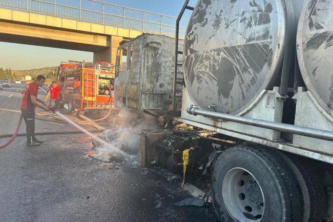 Seyir halindeyken alev alan süt tankeri kullanılamaz hale geldi