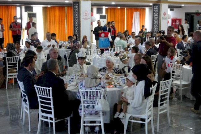 Mersin'de 33 çocuk için toplu sünnet şöleni düzenlendi