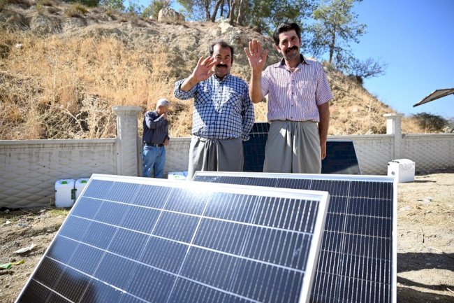Mersin’de üreticiye güneş paneli, sıvı gübre ve nergis soğanı desteği