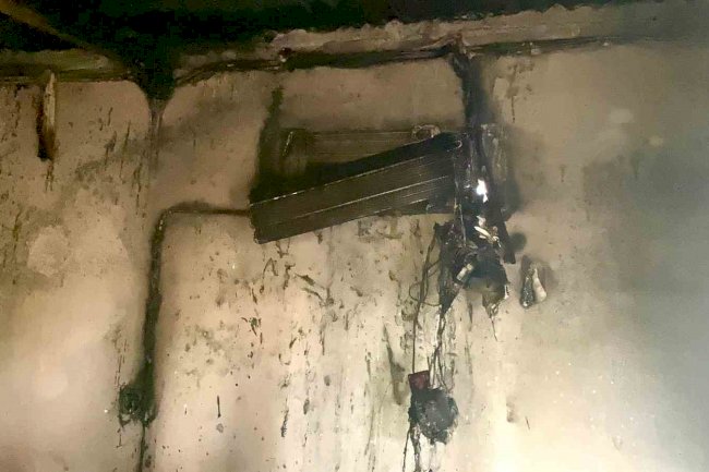 Erdemli'de klimadan çıkan yangın ekiplerin müdahalesiyle söndürüldü