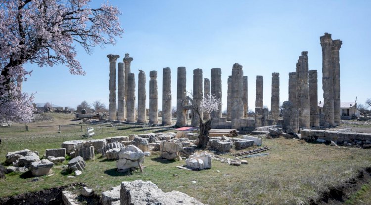 Mersin Büyükşehir Belediyesi’nden Uzuncaburç’a Tarihi Dokunuş