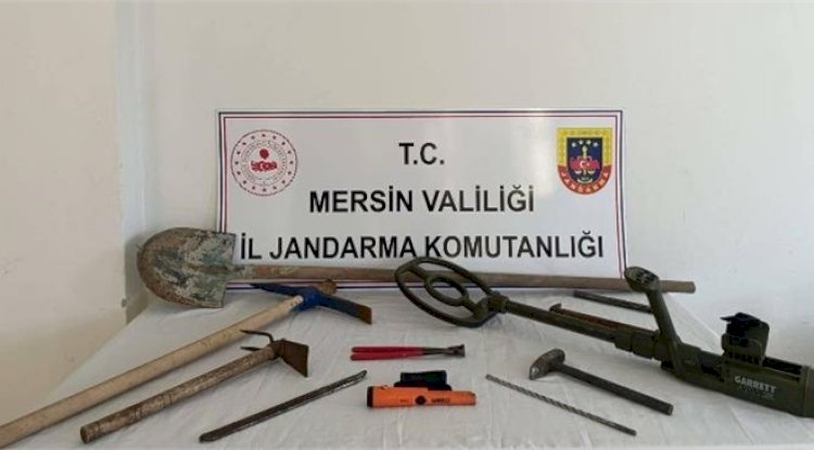 DEFİNE ARAYAN ŞAHIS JANDARMAYA YAKALANDI