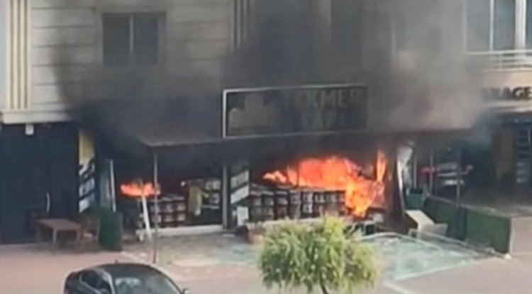 Mersin'de korkutan yangın: Patlama sesleri ile alevler yükseldi