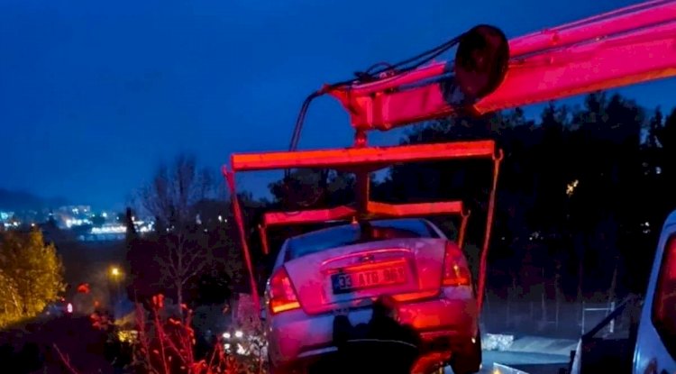 Gözne yolunda araç şarampole yuvarlandı: Facia ucuz atlatıldı