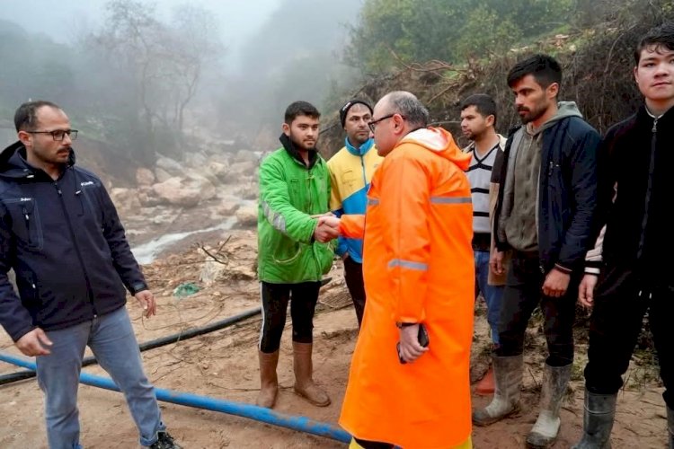 Erdemli'de selin vurduğu kırsal mahallelerde yaralar sarılıyor