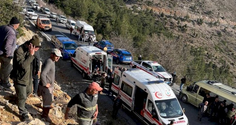 Mersin’de işçi servisi uçuruma yuvarlandı: 3 ölü 11 yaralı