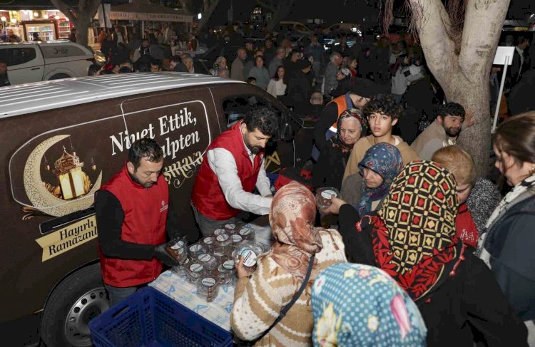 Mersin’de Kadir Gecesinde 10 bin kişilik lokma ikramı